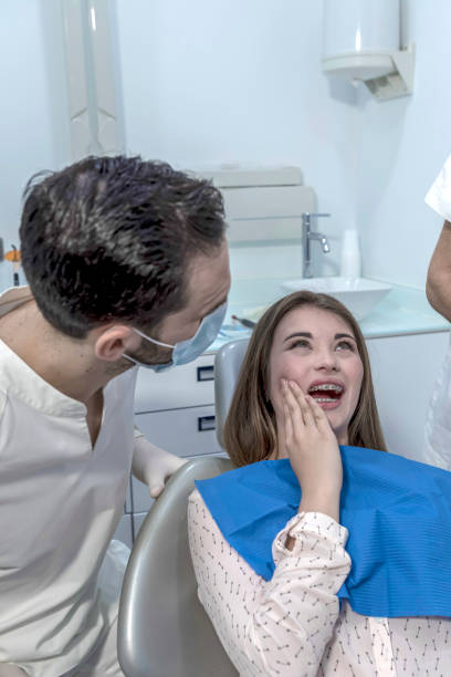 Best Emergency Broken Tooth Repair in Saddle Rock, NY